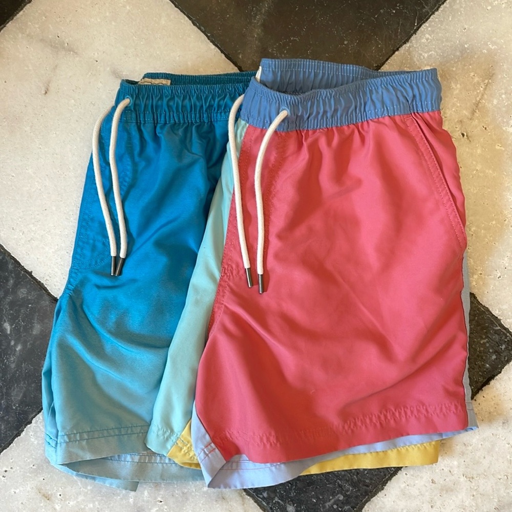 American Eagle Swimtrunks Size Medium